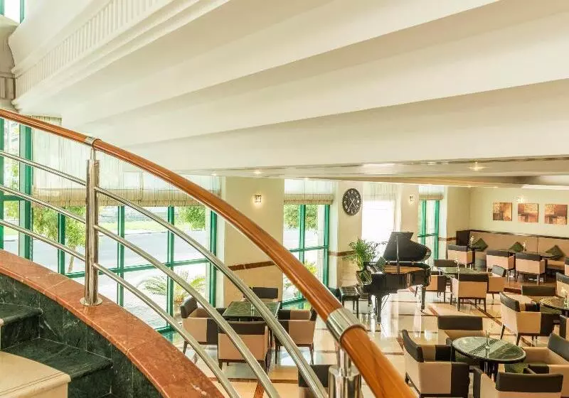 هتل Coral Dubai Deira