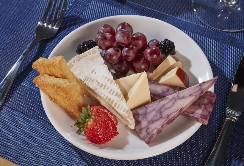 هتل Divi Carina Bay All Inclusive Beach Resort & Casino