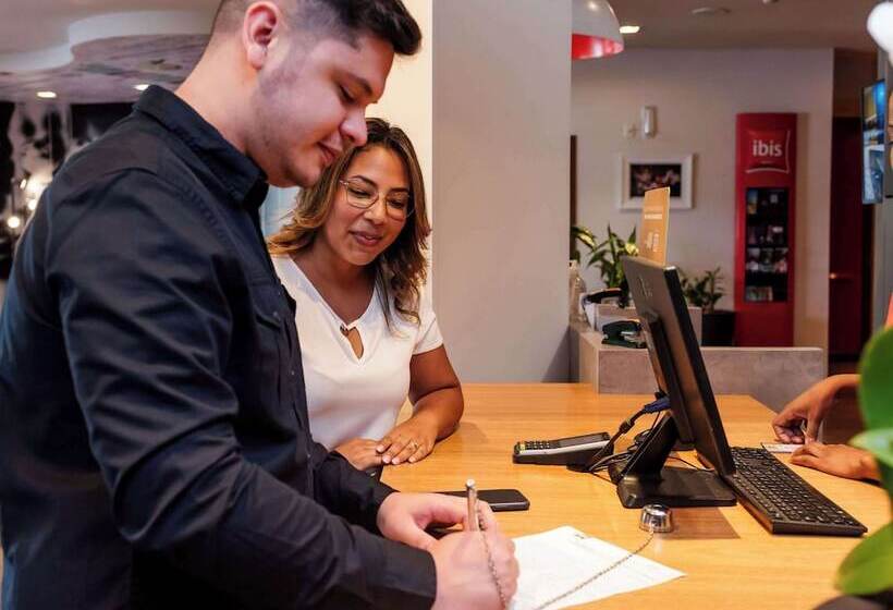 هتل Ibis Joinville