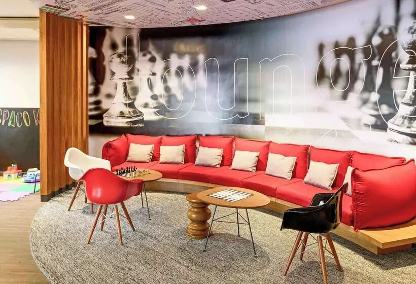 ホテル Ibis Joinville