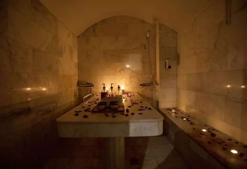 هتل Le Palace d'Anfa