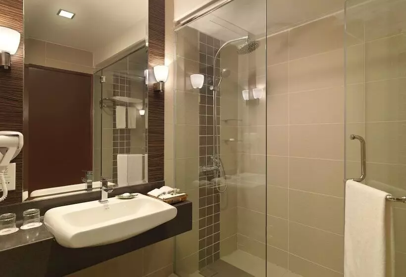 Отель Legend Cherating Beach Resort