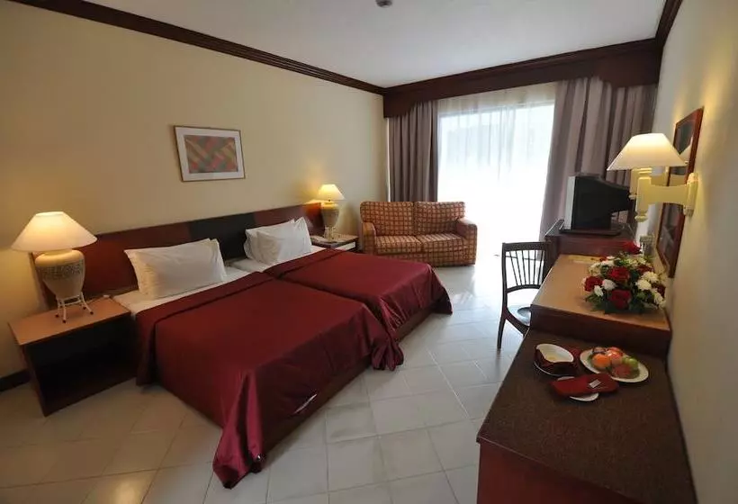 Отель Legend Cherating Beach Resort