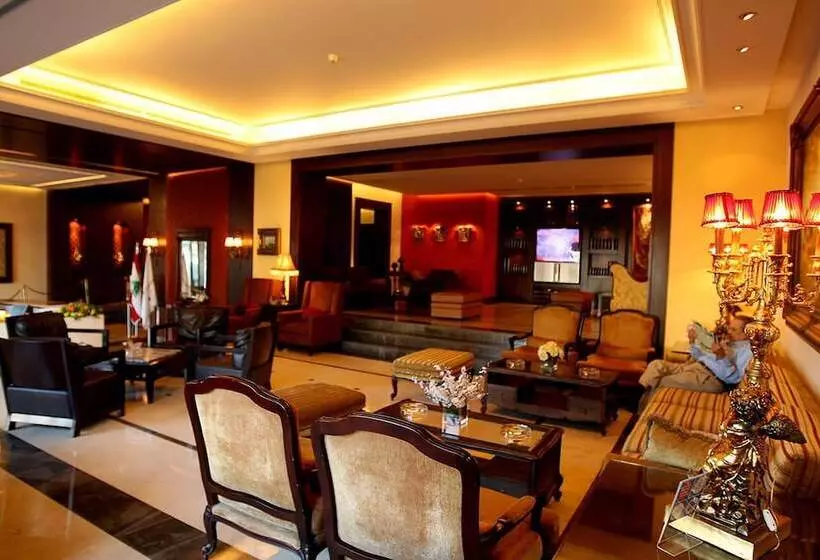 ホテル Markazia Suites