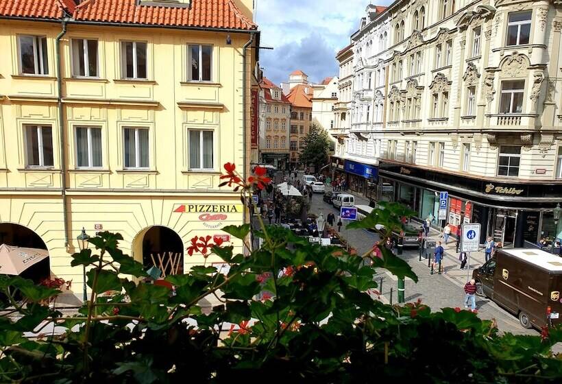 هتل Prague Golden Age