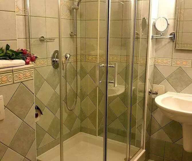 هتل Prague Golden Age