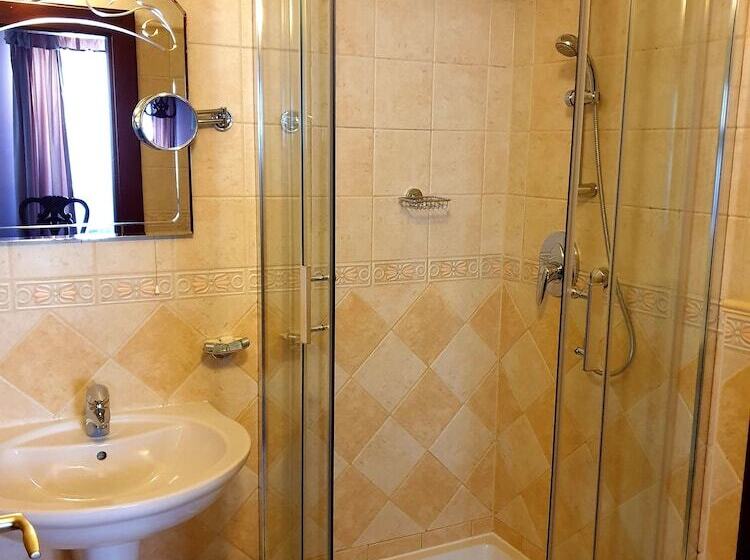 هتل Prague Golden Age