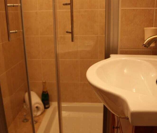 هتل Prague Golden Age