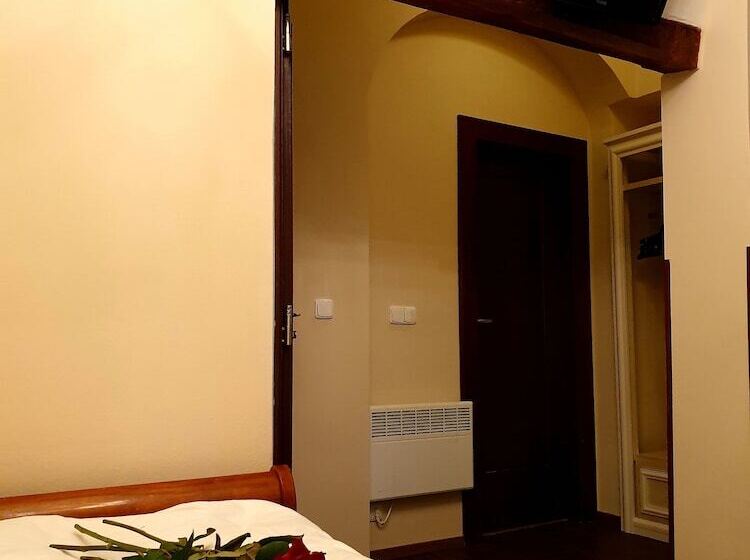 هتل Prague Golden Age