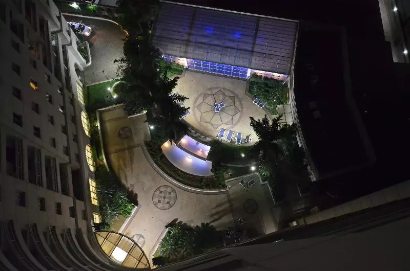 Отель Roomo Bela Cintra