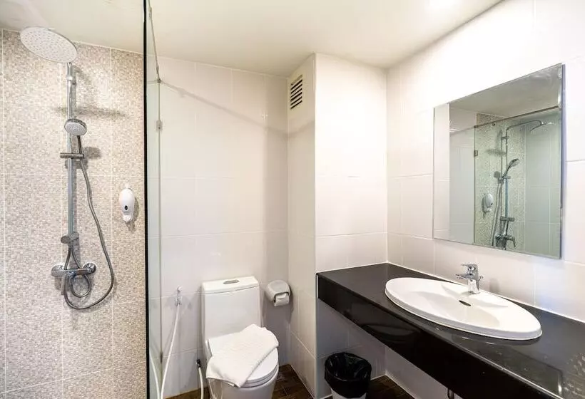 호텔 Royal Phala Cliff Beach Resort