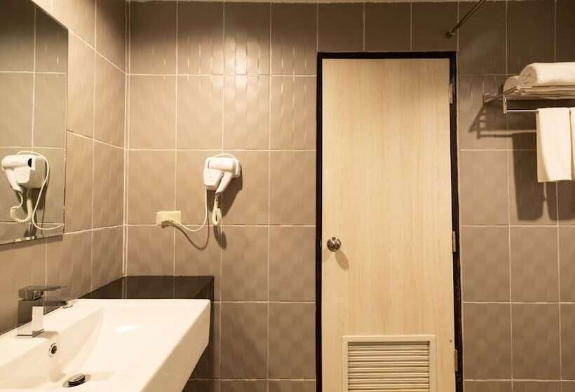 Otel Royal Phala Cliff Beach Resort