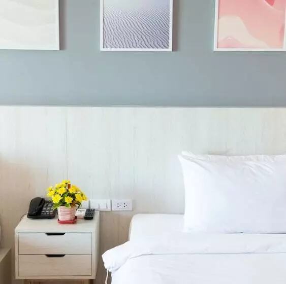 호텔 Royal Phala Cliff Beach Resort