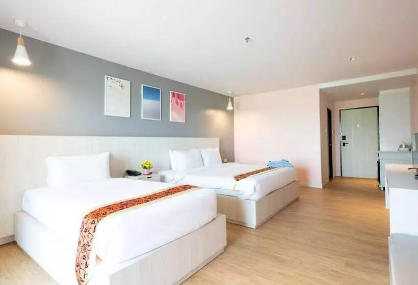 호텔 Royal Phala Cliff Beach Resort