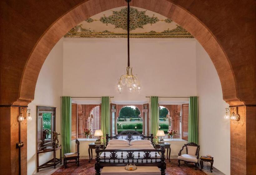 هتل The Laxmi Niwas Palace