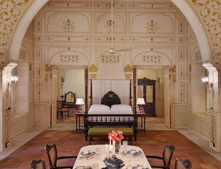 هتل The Laxmi Niwas Palace