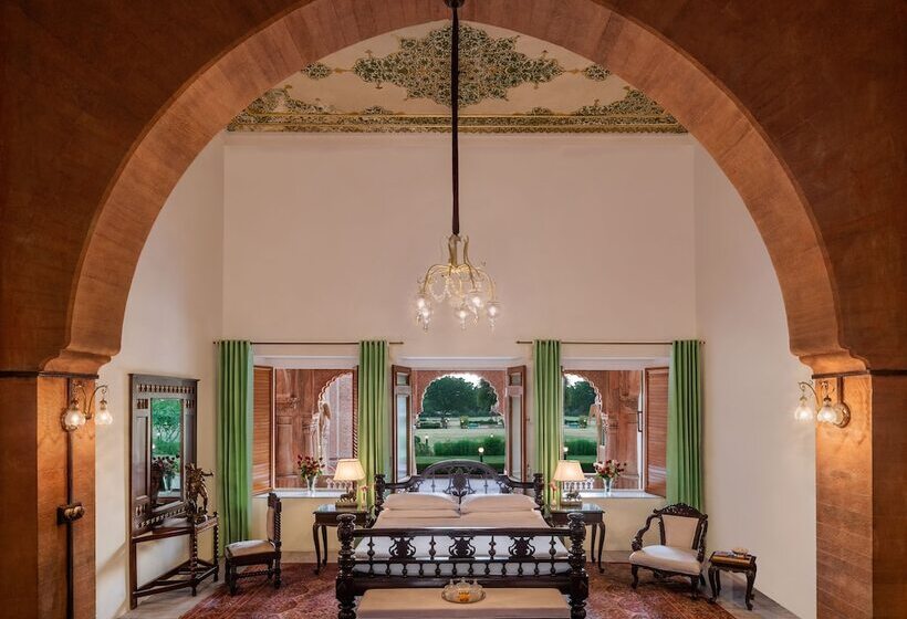 هتل The Laxmi Niwas Palace