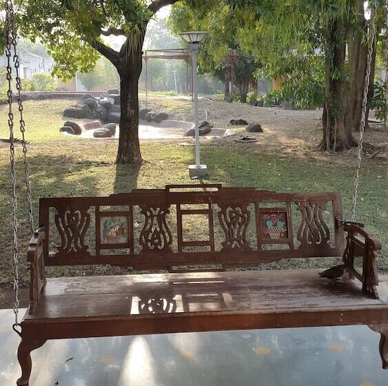 هتل The Meadows Resort And Spa