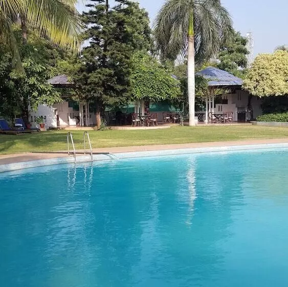 ホテル The Meadows Resort And Spa