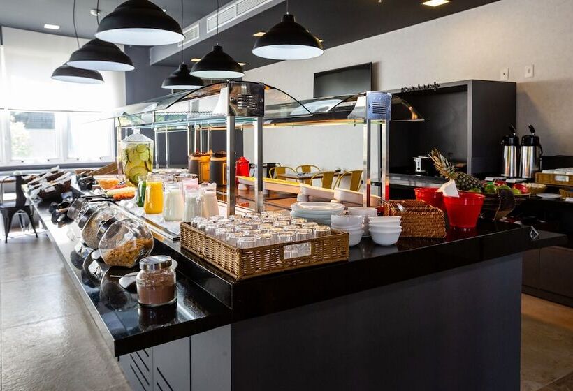 Rio Hotel By Bourbon Indaiatuba