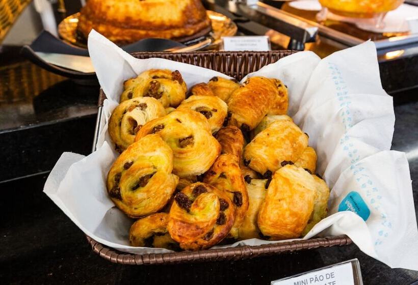 Rio Hotel By Bourbon Indaiatuba