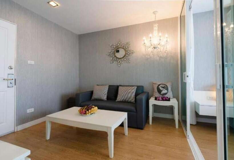 הוסטל Backpacker Street Airport Place