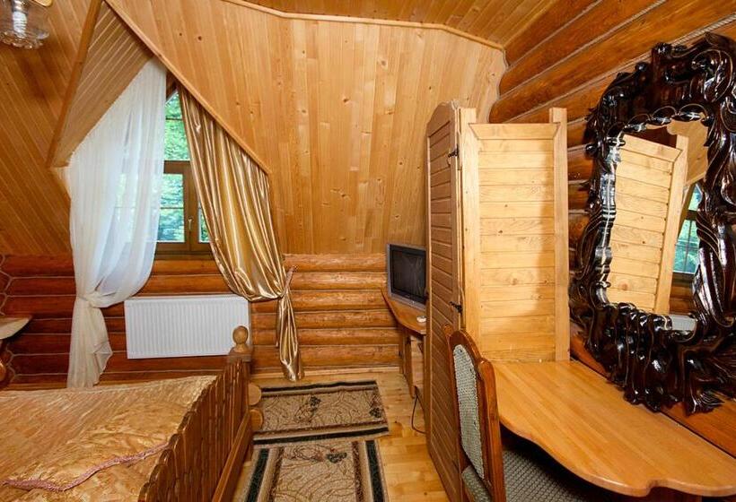 הוסטל Smerekovyi Dvir