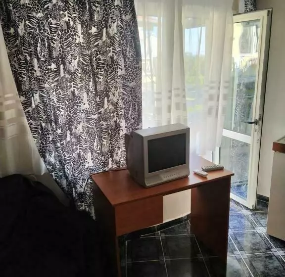 پانسیون Eli Guest House
