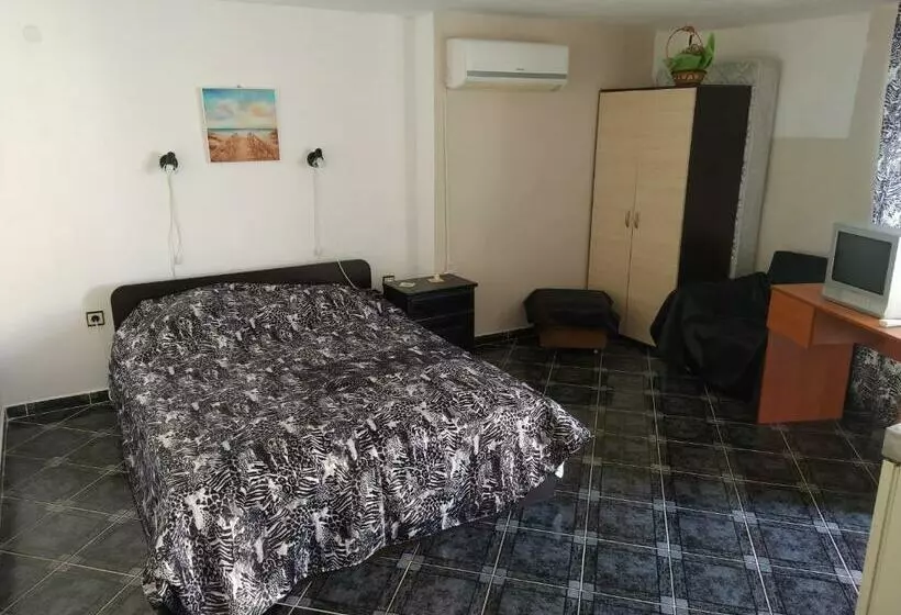 پانسیون Eli Guest House