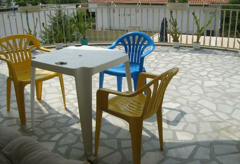 פנסיון Eli Guest House