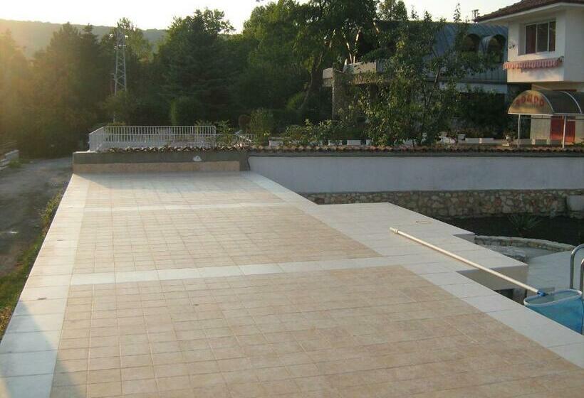 פנסיון Eli Guest House