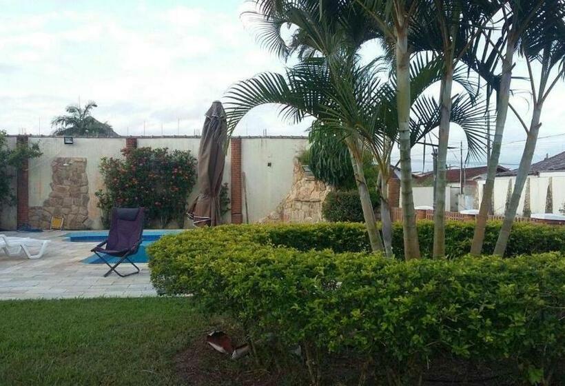 פנסיון Recanto Praia Peruibe