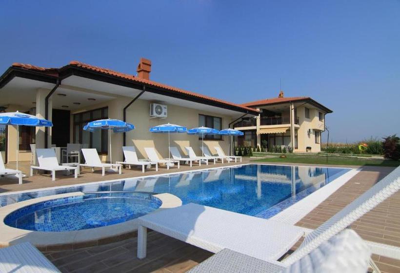 استراحتگاه Armira Lozenets