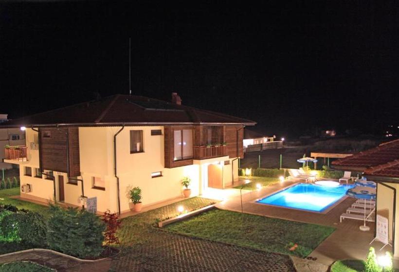 استراحتگاه Armira Lozenets