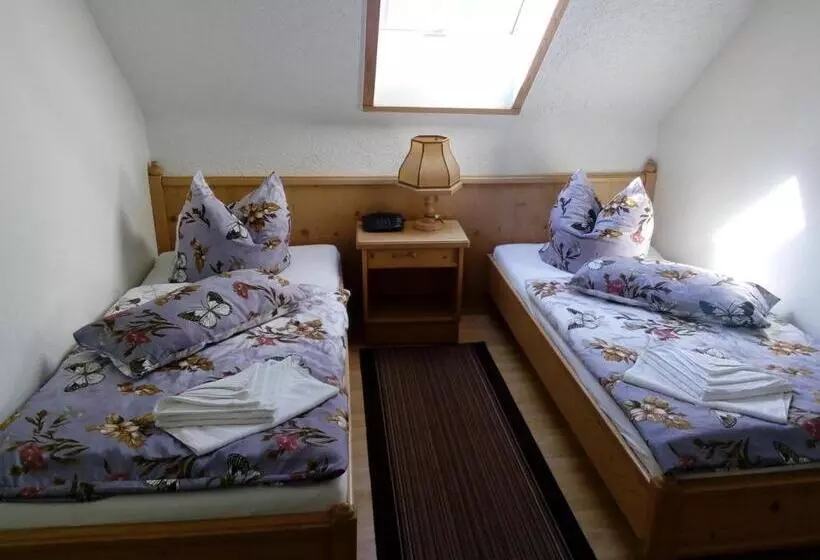 ユースホステル Landhotel Eichenkrug