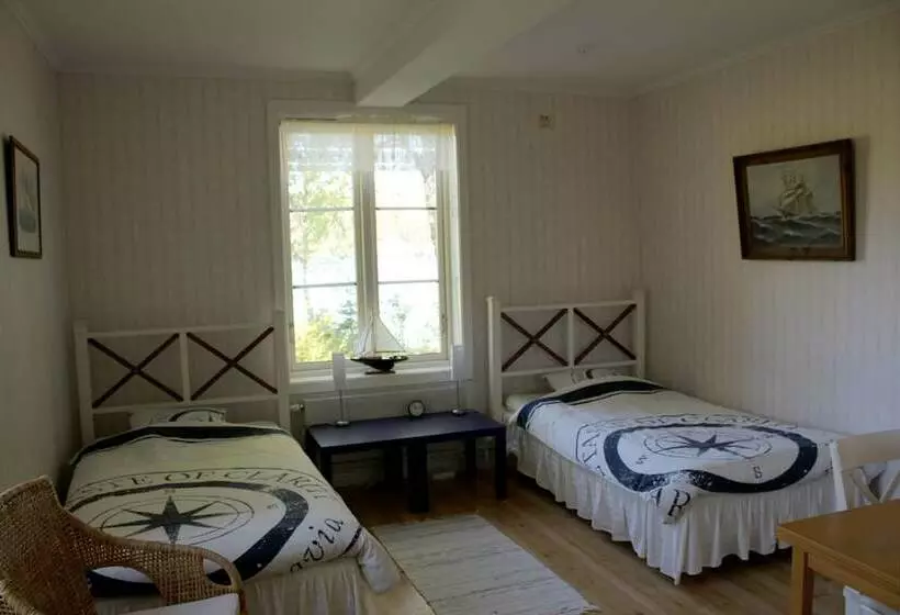 Aamiaismajoitus (B&B) Salsåker Herrgård