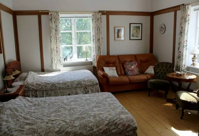 Aamiaismajoitus (B&B) Salsåker Herrgård