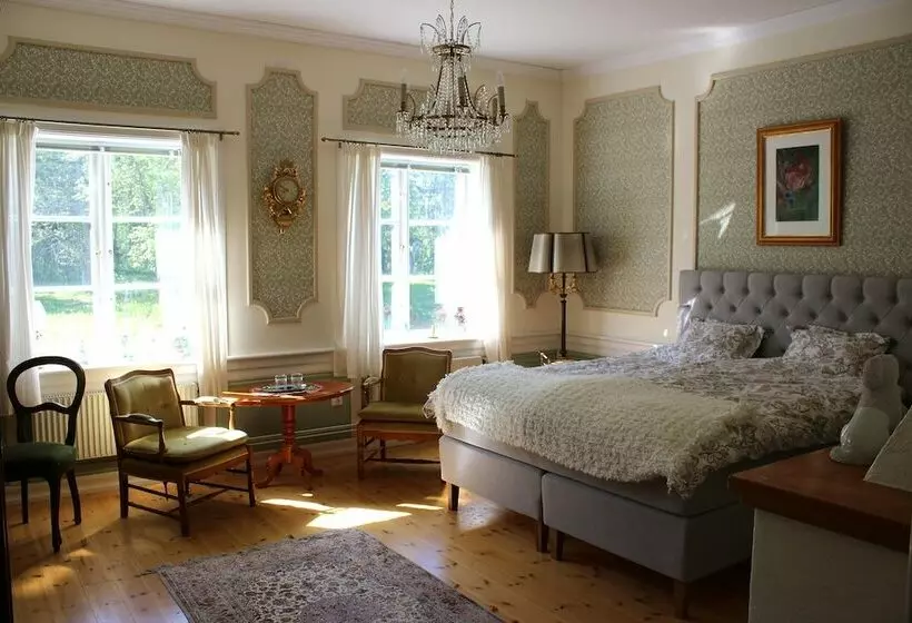 Aamiaismajoitus (B&B) Salsåker Herrgård