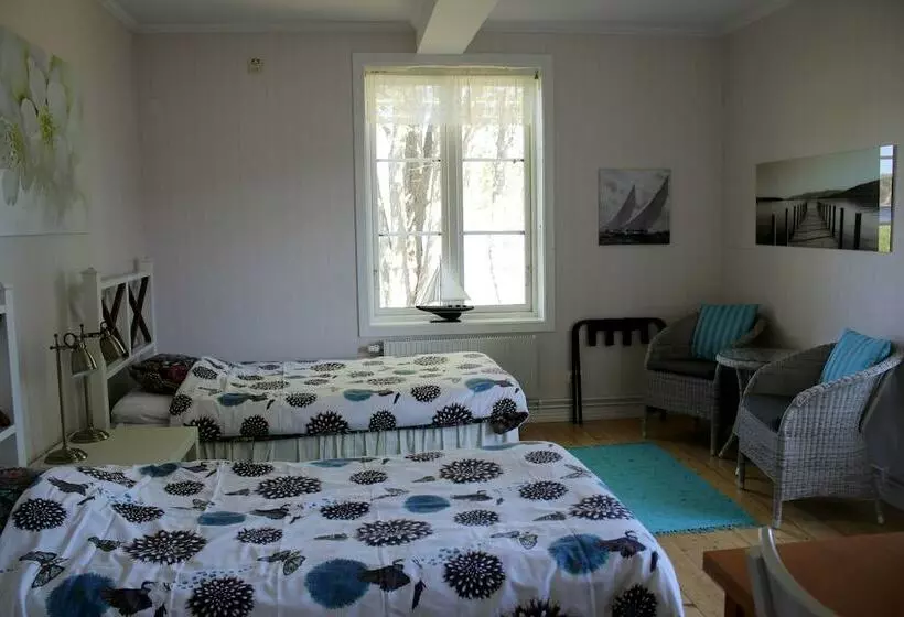 Aamiaismajoitus (B&B) Salsåker Herrgård