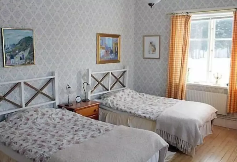 Aamiaismajoitus (B&B) Salsåker Herrgård