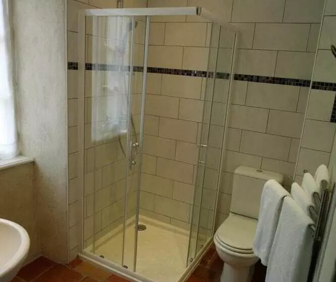 Hotelli Hôtel Restaurant Le Parisien