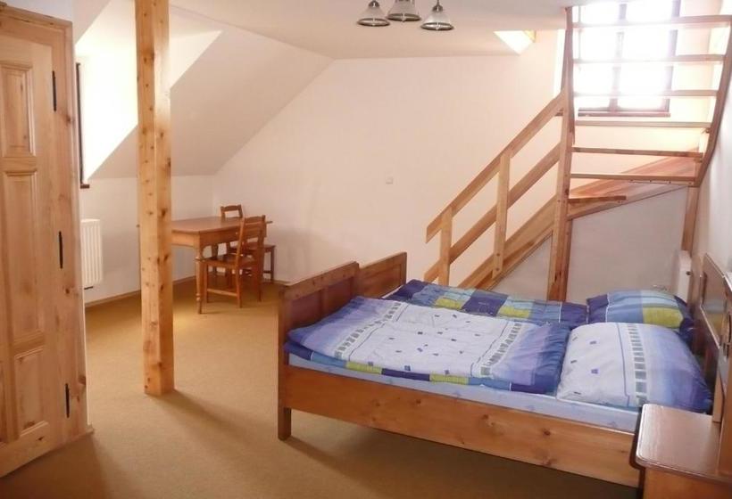 Panzió Statek Chmelovice