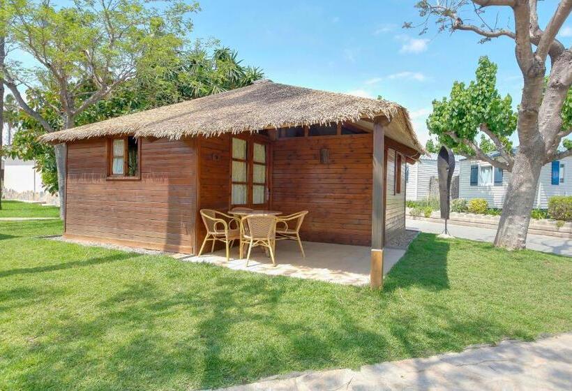 هتل Camping & Resort Sangulí Salou
