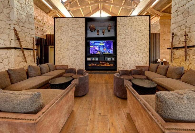 هتل Camping & Resort Sangulí Salou