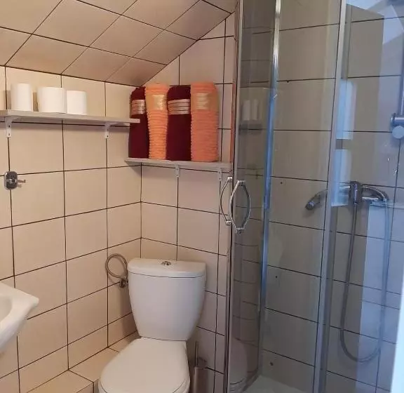 Pokoje Gościnne Biura Turystycznego Kris