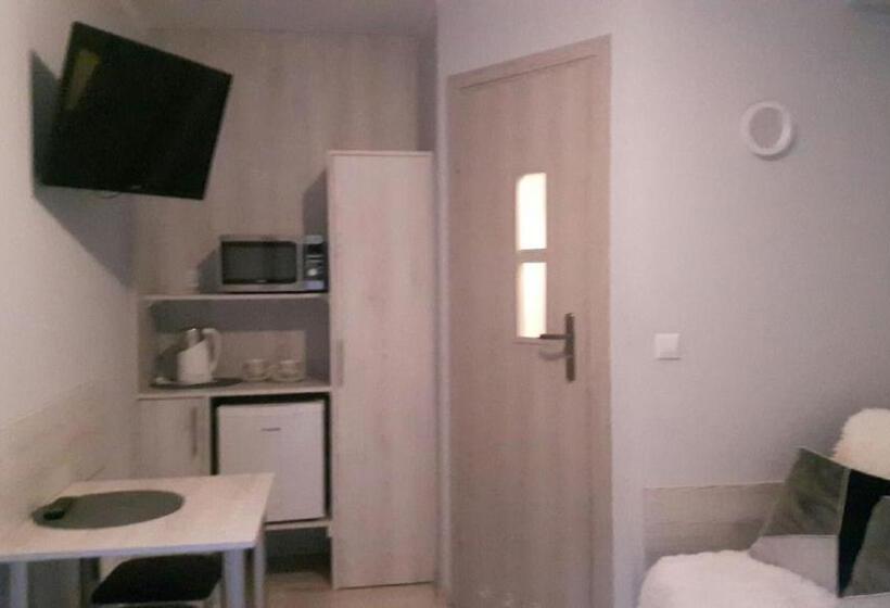 Pokoje Gościnne Biura Turystycznego Kris