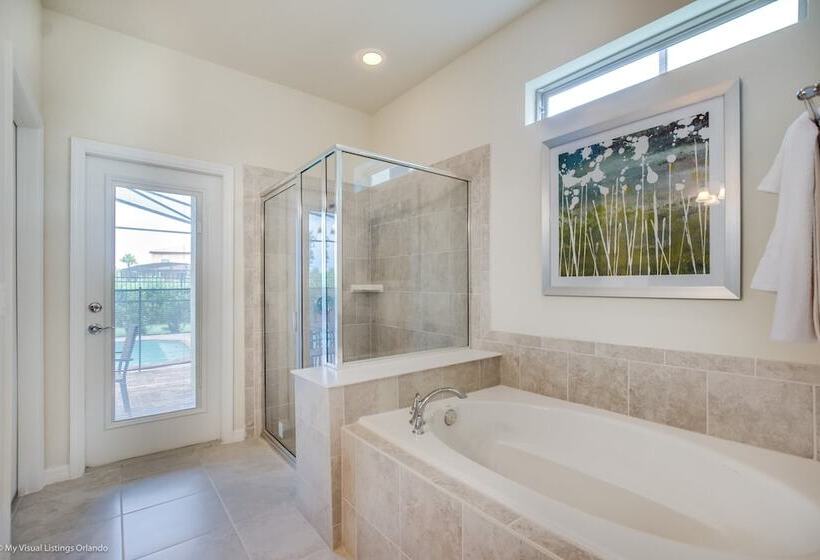 6 Bd 5 Bh House Game Room Pool Spa