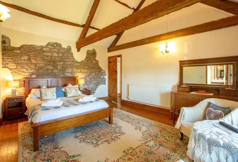 Bryntowy Cottage