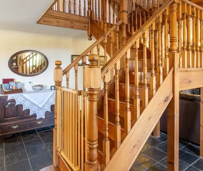 Bryntowy Cottage