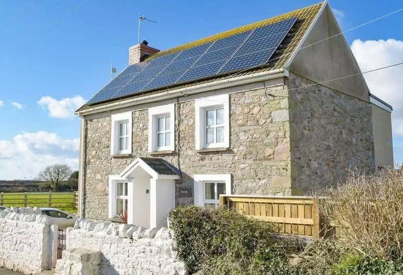 Bryntowy Cottage